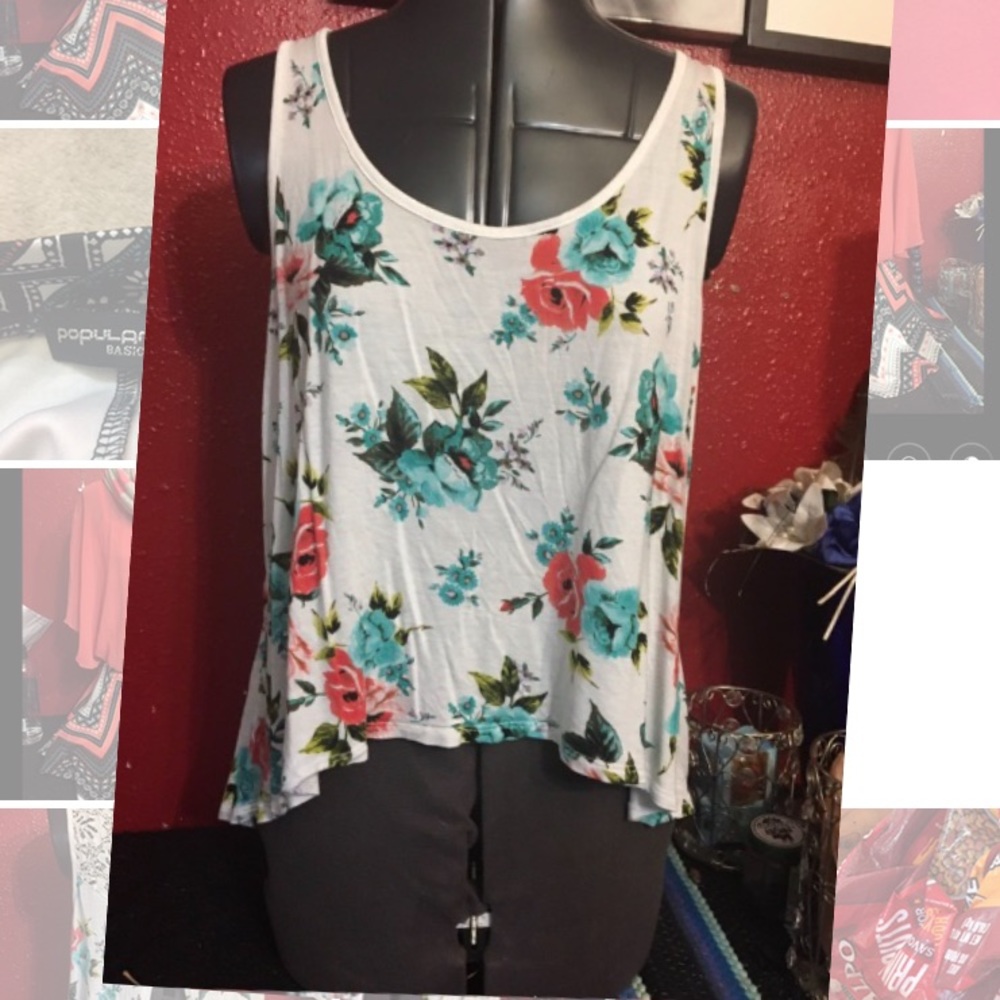Floral crop top.